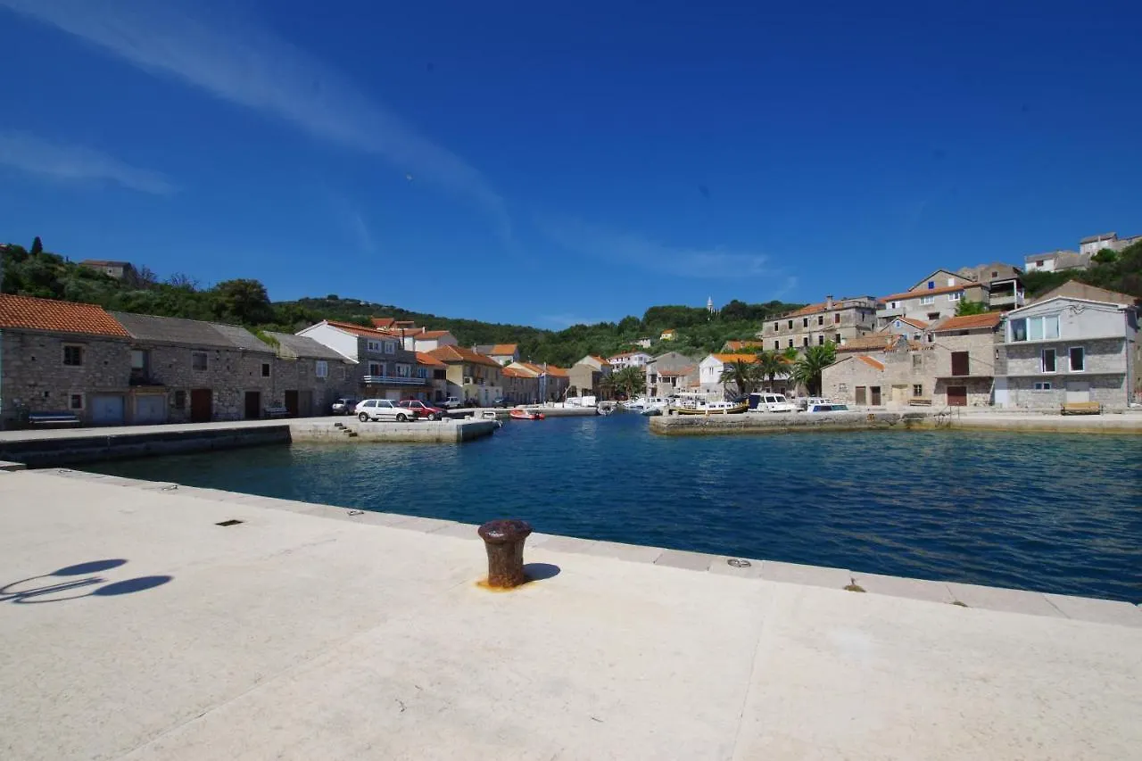 Holiday Home Duje Mali Iz